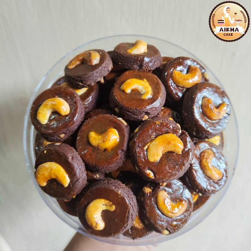 Kue Tart Lezat dari AIKHA Cake and Drink